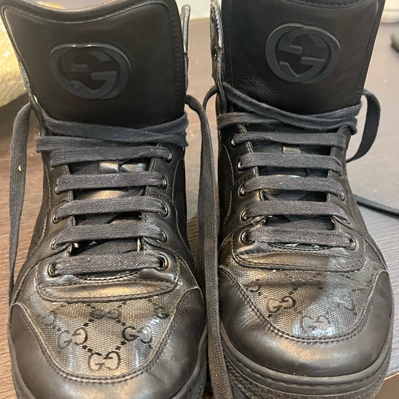 Authentic GUCCI Sneakers - Picture 3 of 4